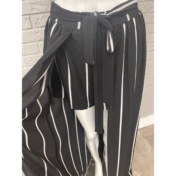 Haute Monda Black & White Striped Shorts Size M - Picture 6 of 8